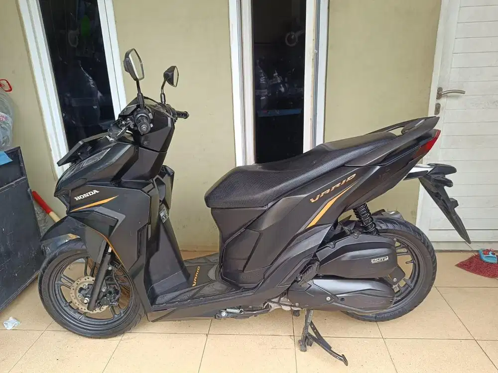 Vario 125 CBS ISS Warna Hitam Tahun 2024