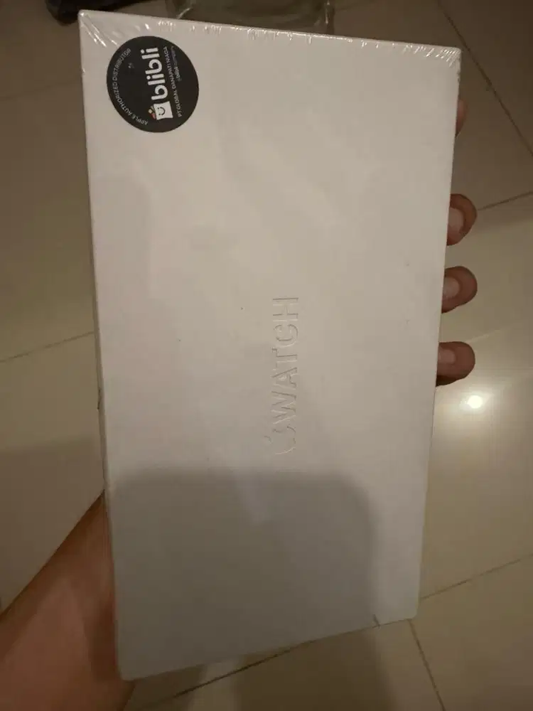 BNIB New Apple Watch Ultra 3 Natural Titanium IBOX Blibli