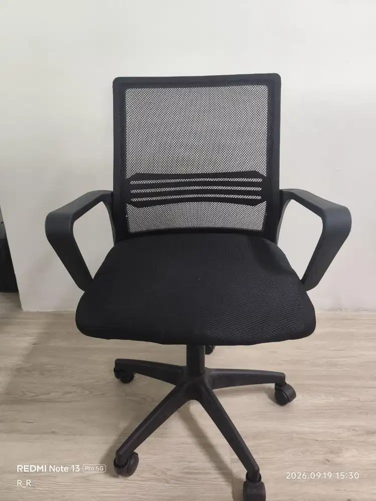 Kursi kerja kantor stok 75 pcs