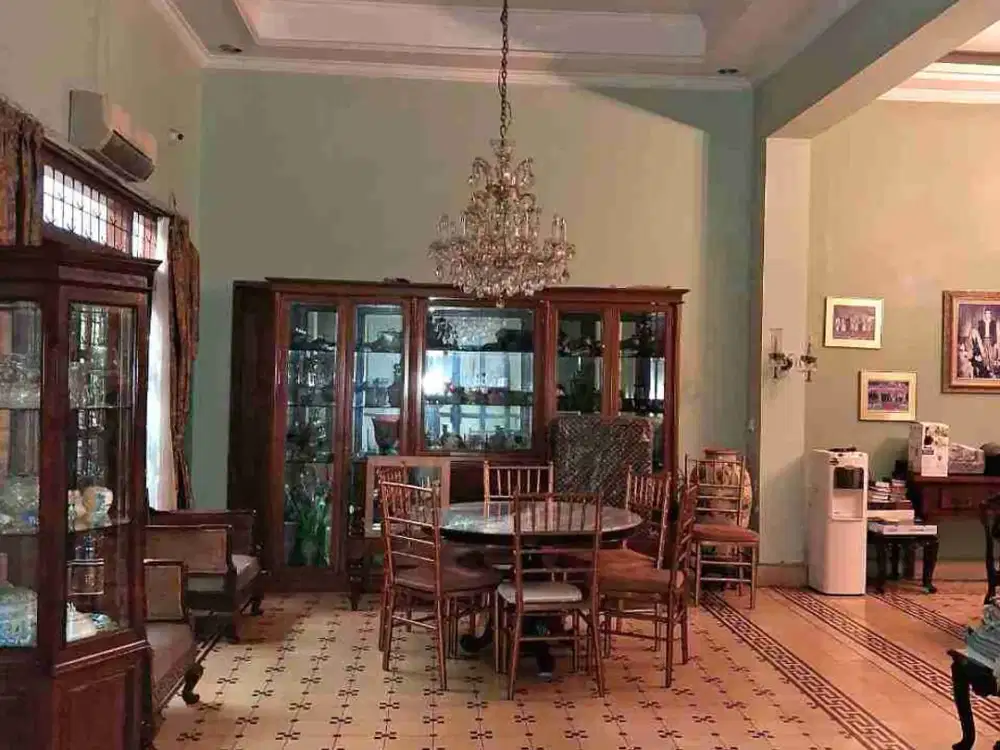 dijual rumah jln Syam Ratulangi Menteng jakarta pusat