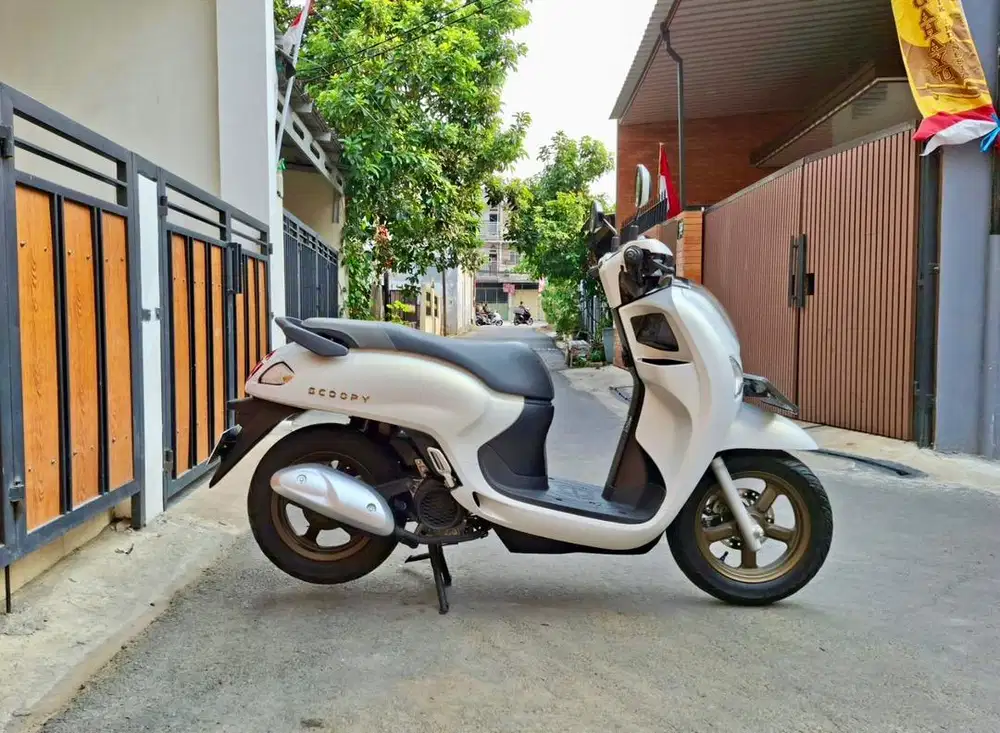 Honda Scoopy Prestige Keyless (Tipe Tertinggi) MULUSSS Surat Lengkap