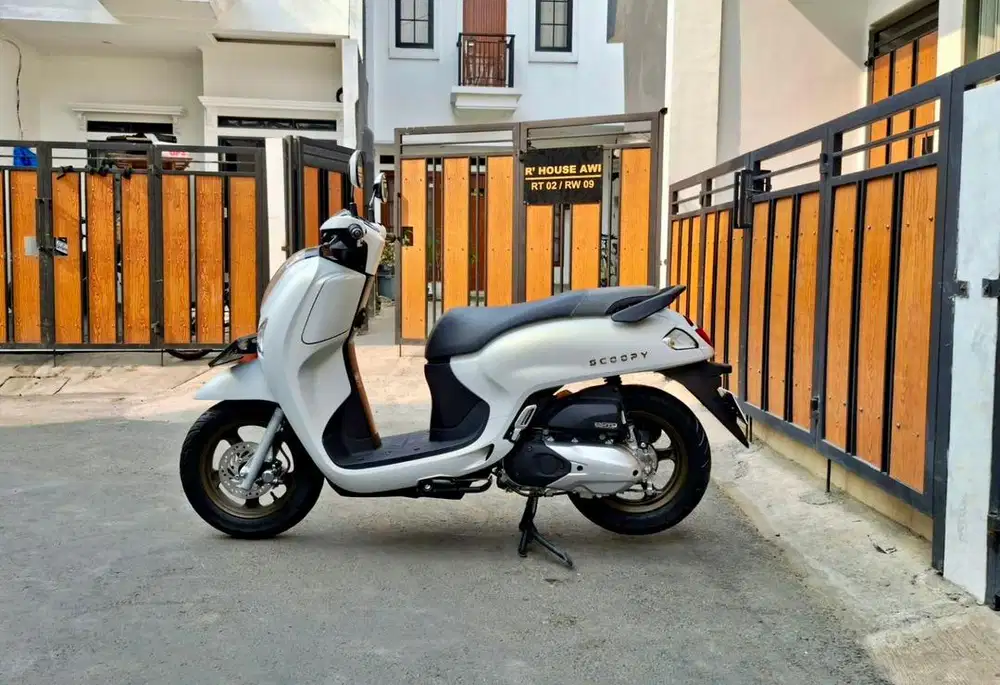 Honda Scoopy Prestige Keyless (Tipe Tertinggi) MULUSSS Surat Lengkap