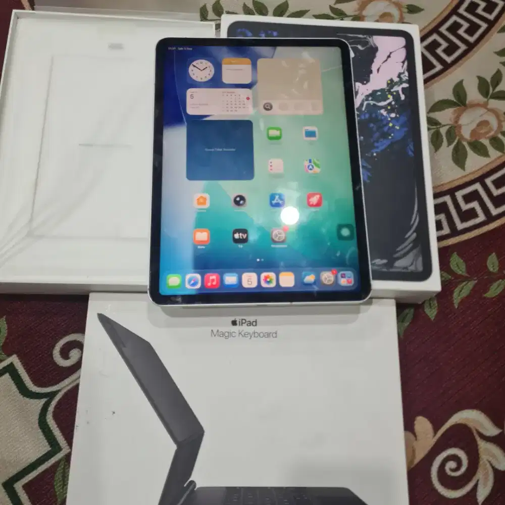 iPad Pro 11 256GB Wifi Cellular IBox Bonus Magic keyboard