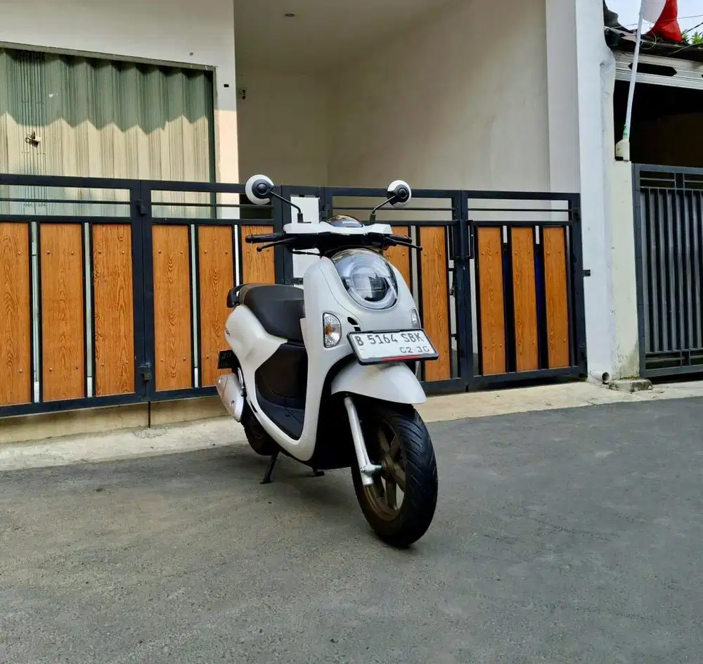 Honda Scoopy Prestige Keyless (Tipe Tertinggi) MULUSSS Surat Lengkap