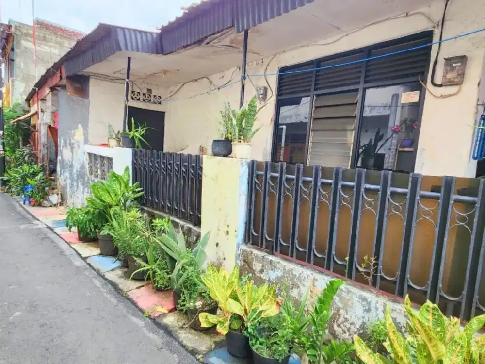 Rumah Cocok Untuk Kos-kosan /Kontrakan di Gang Muttaqin Manggarai Selatan Harga NJOP