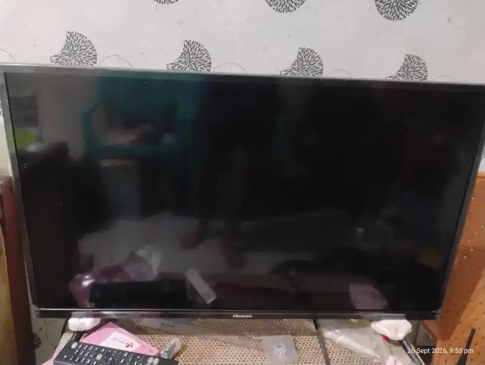 Hisense smart TV 32 inch