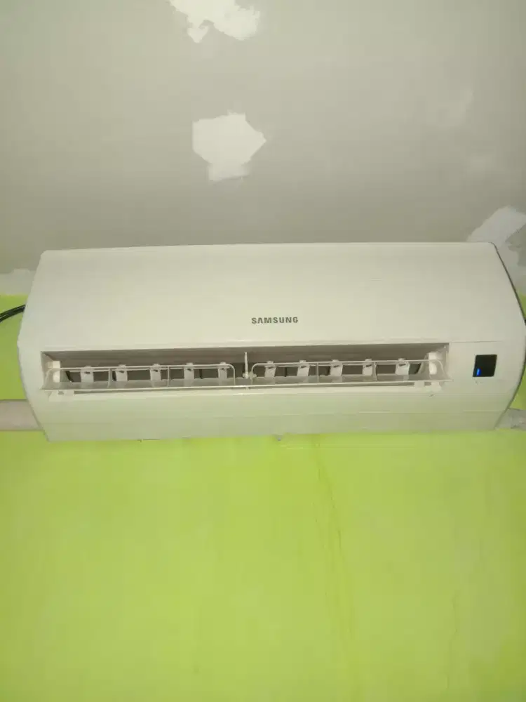 Mau Jual AC Merek Samsung 1/2 PK Msh Dingin