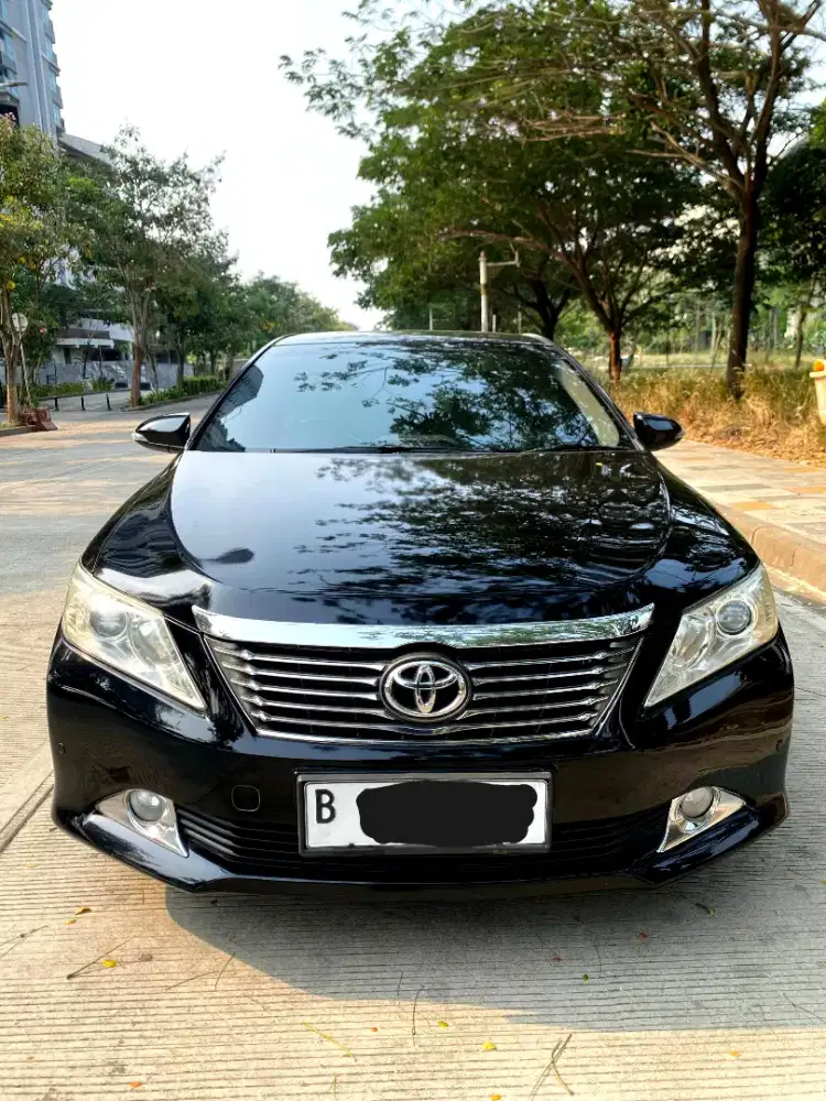 Camry V 2.4 2014 termurah