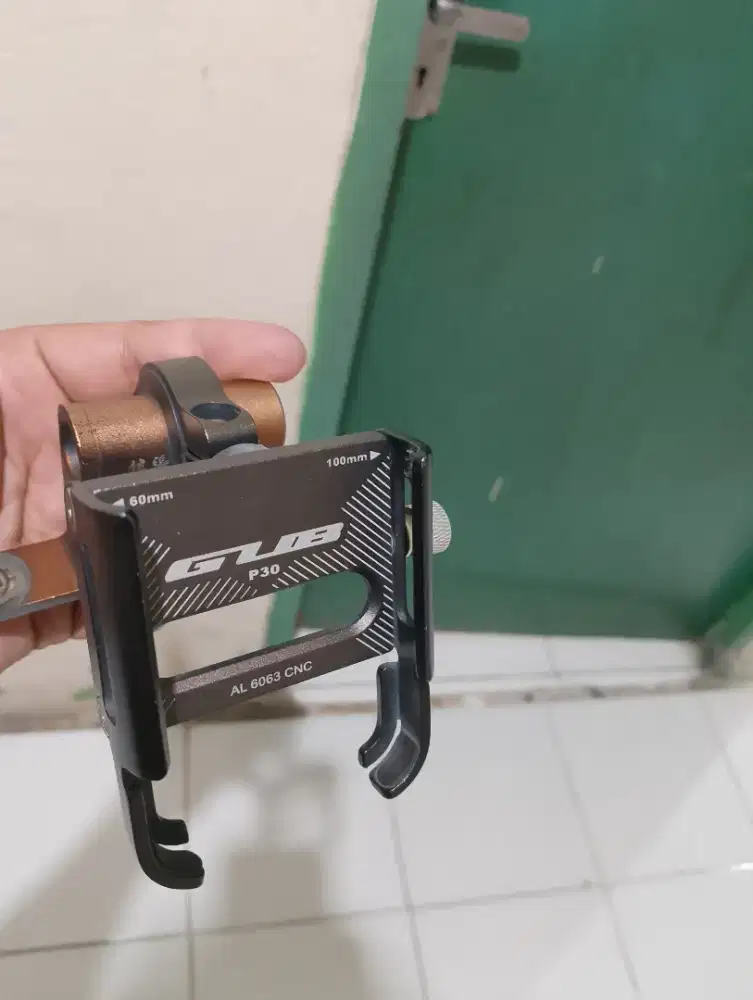 Holder hp di pasang di motor