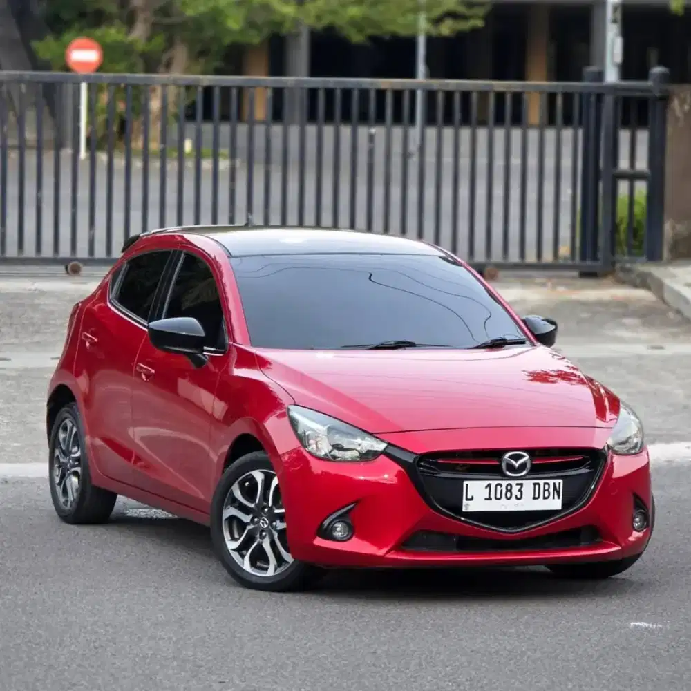 Dp 12jt Mazda 2 R Skyaktiv Matic 2015