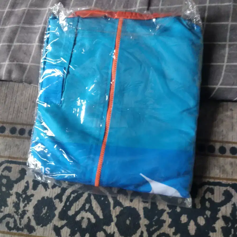 Jaket traveloka baru