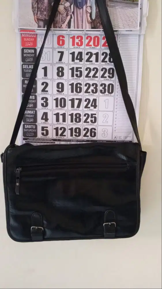 Tas Selempang kulit Asli