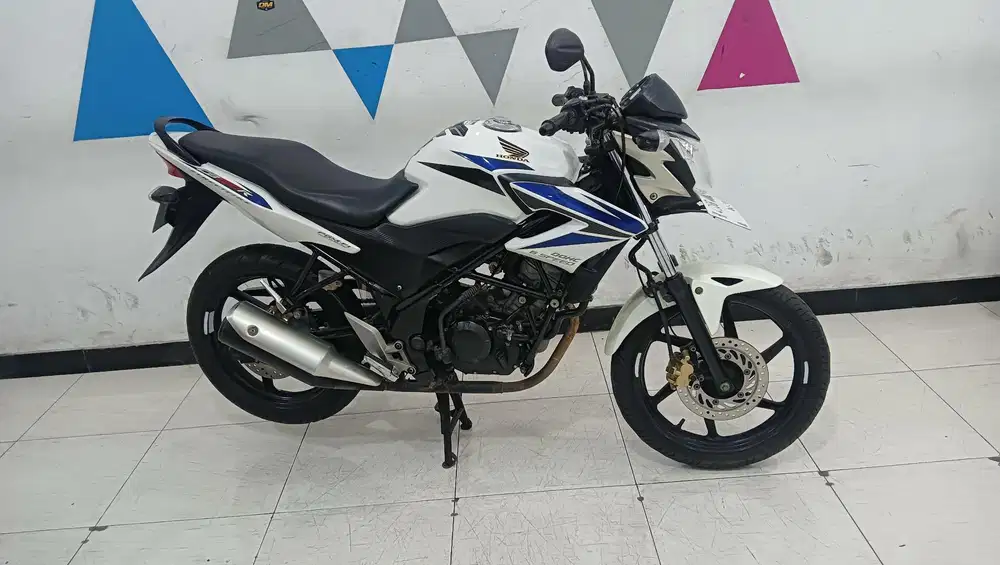 Honda CB150R OLD 2015 Full Orisinil