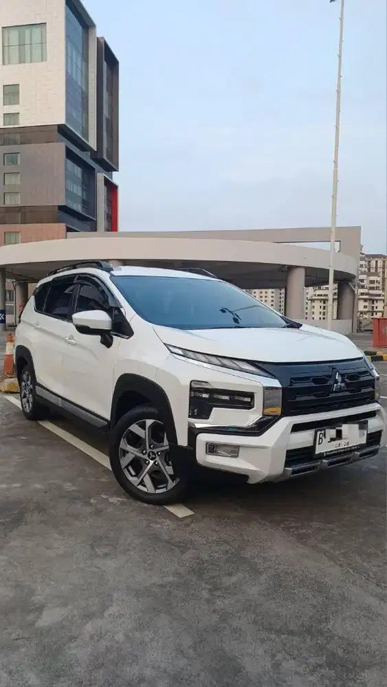Xpander Premium Cross Nik 2023 Km48RB Full Record Service Mitsubishi.