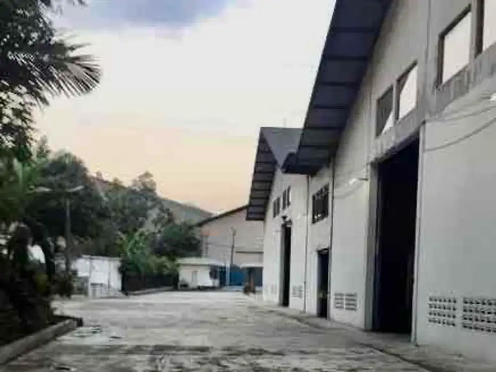 Dijual Gudang & Pabrik Padalarang Bandung Barat LT 9.870 m² Akses Container 40 Feet