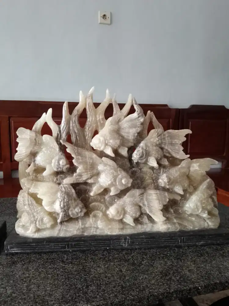 Kerajinan patung ikan koki 9 batu onik