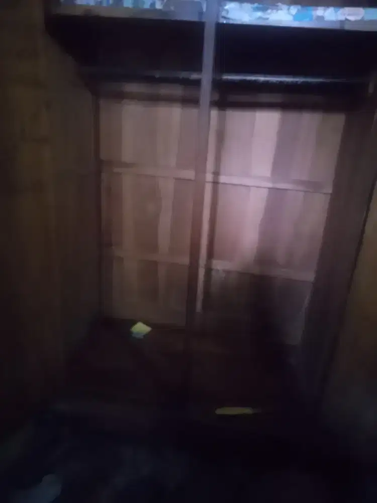 Lemari kayu jati