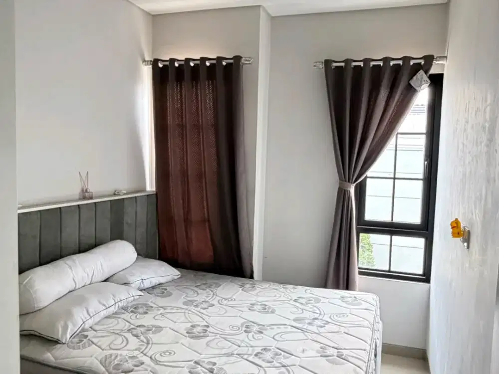 Disewakan Rumah Mansion Nine Lakarsantri 2LT 2KT LT50m Dekat Universitas Ciputra dan Pakuwon Mall Surabaya Barat