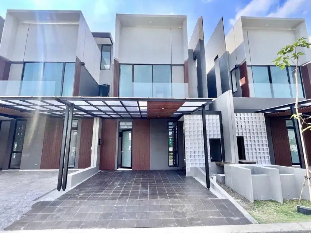 DISEWAKAN RUMAH DEMPSEY HILL CITRALAND 3KT 2LT KOSONGAN BARU GRESS