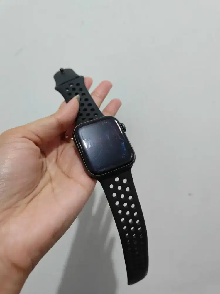 Apple watch iwatch 6 44mm Nike iBox BH 99 Bekas