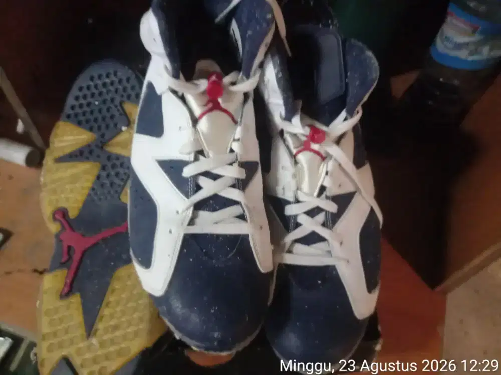 Sepatu jordan size 46 minus bagian bawah minta ganti