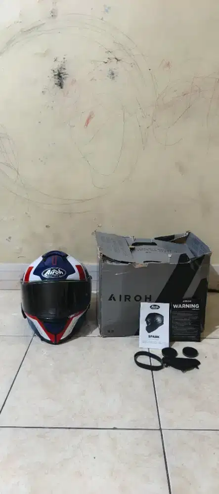 Helm Airoh Spark