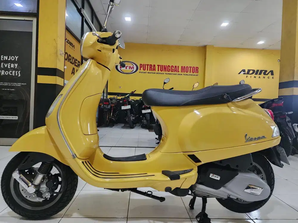 Vespa lx 125 unit cakep dp 1,5 juta
