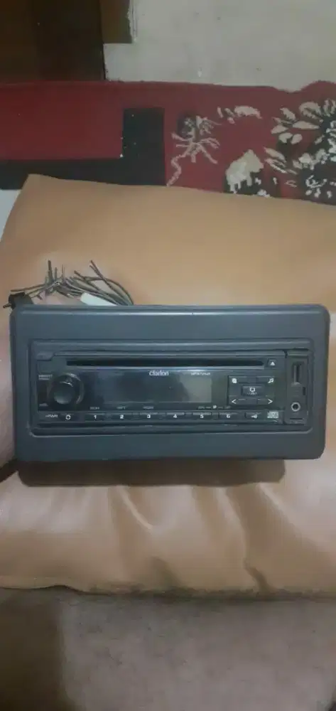 Head Unit Clarion ex Avanza