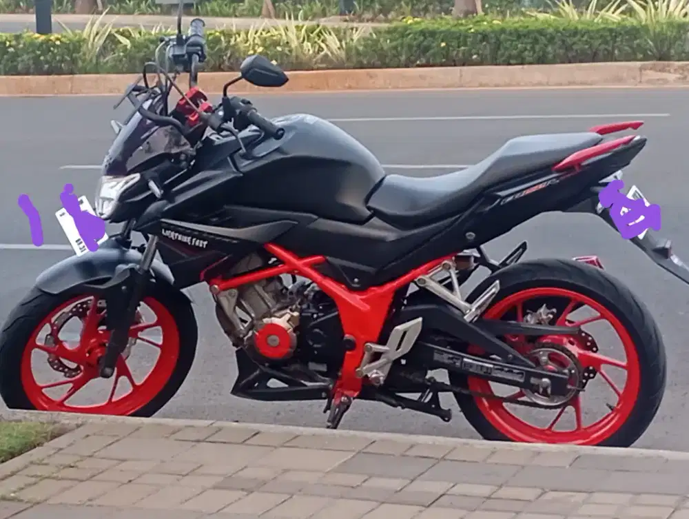 Honda CB150R th.2018 street fire body mulus, mesin terawat tinggal gas