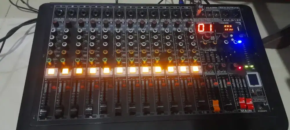 power mixer 12 chanel axl audion am q12p