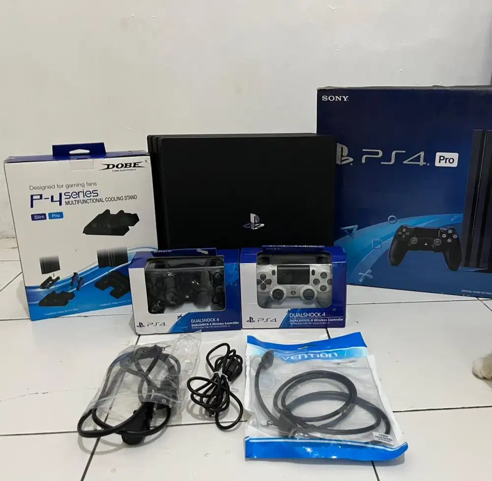 Dijual console PS4 Pro