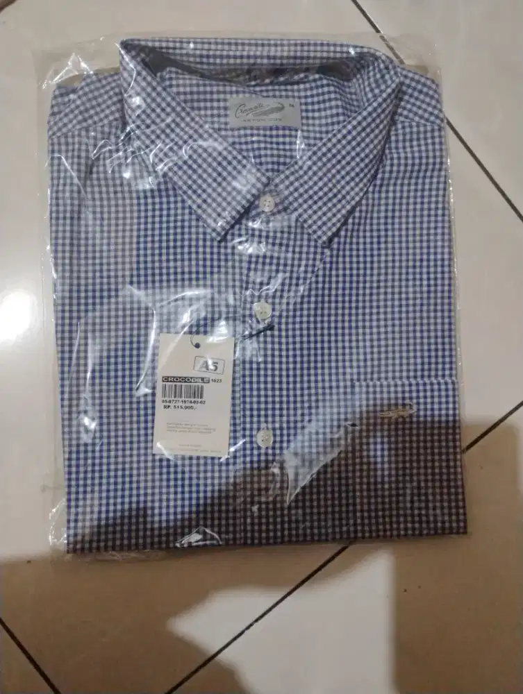 Kemeja crocodile