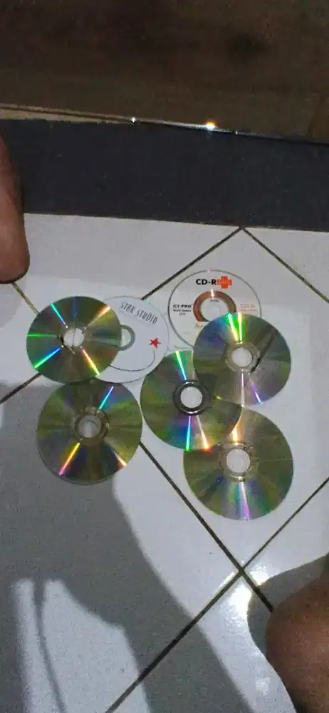Jual CD/DVD Bekas Estetik | Bahan Kerajinan Tangan, DIY & Dekorasi