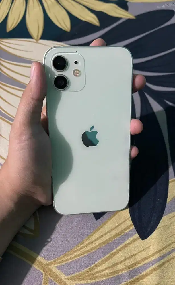 WTS Iphone 12 basic 128gb ex beacukai pemakaian pribadi