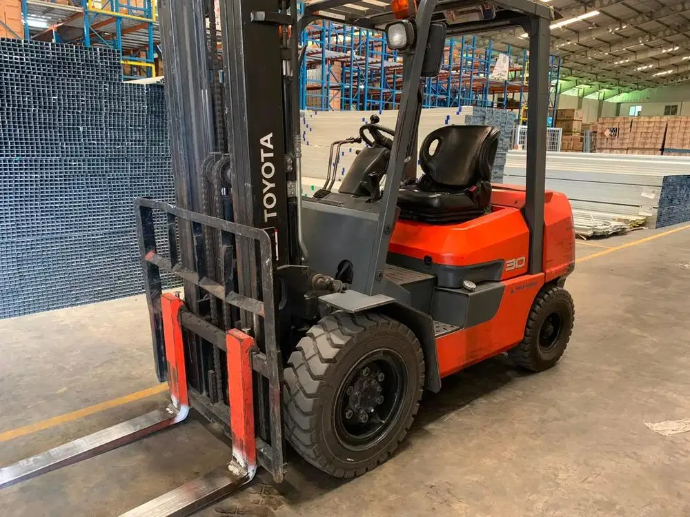 Jual beli forklift bekas BERLIAN FORKLIFT SURABAYA