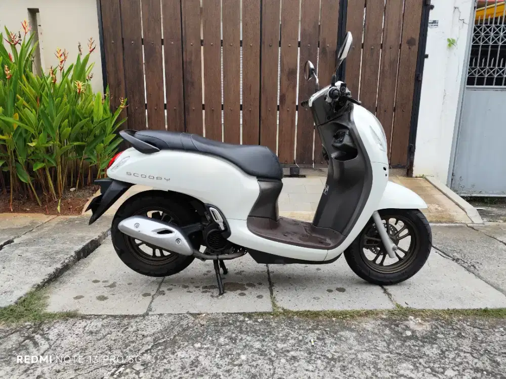 Honda scoopy Prestige 2024 b dki km low istimewa