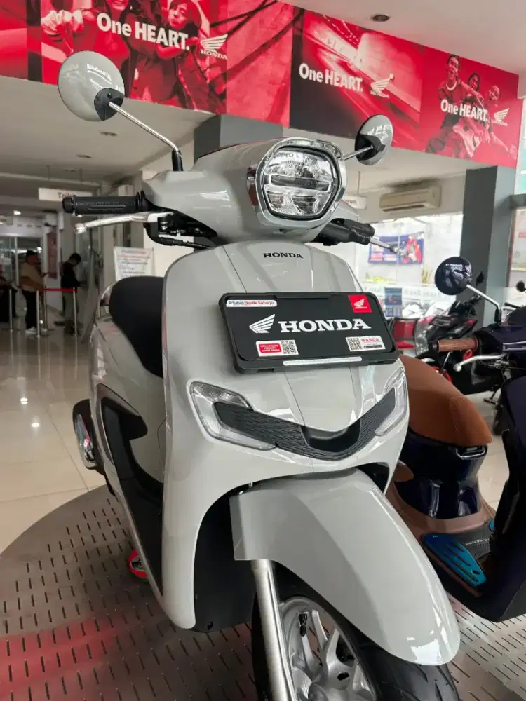 HONDA STYLO 160 CBS SILVER