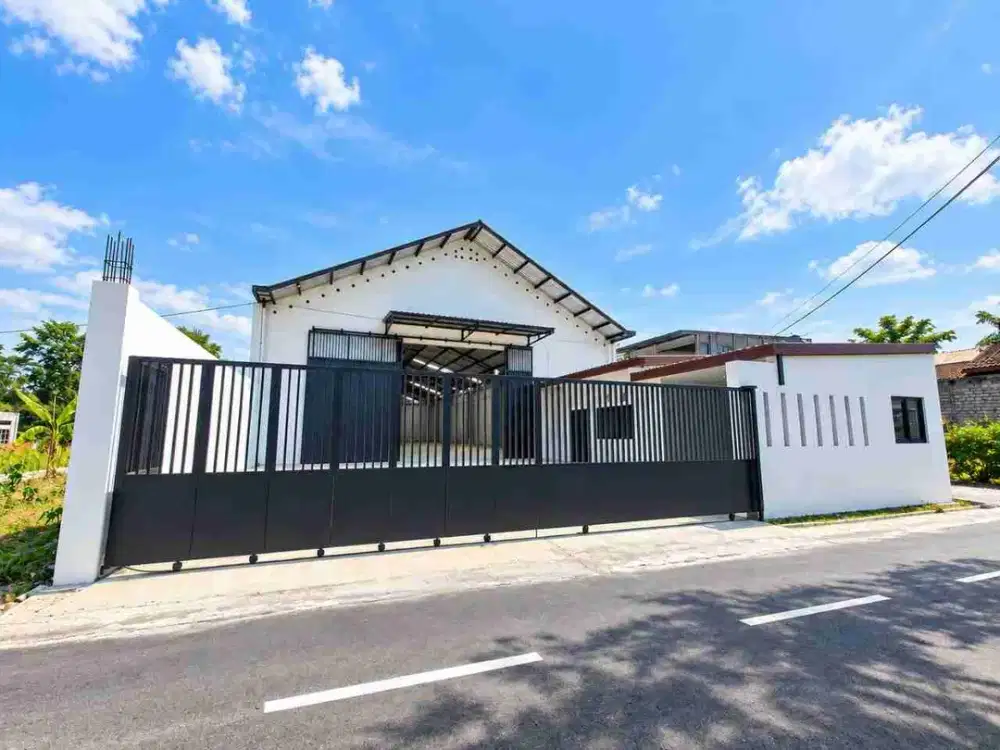 Gudang Baru Kokoh Siap Pakai Dekat Jalan Raya