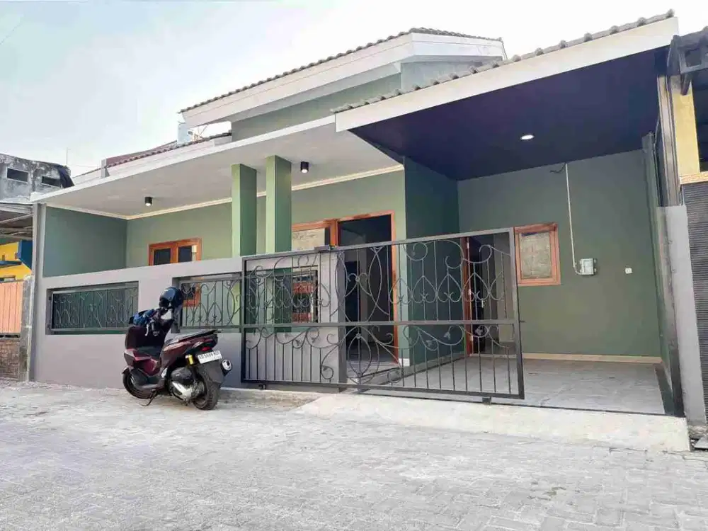 Rumah Baru Cantik Nyaman Dekat Jalan Raya Adi Soemarmo