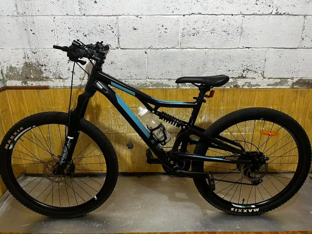Sepeda thrill oust 3.0 (bisa nego)