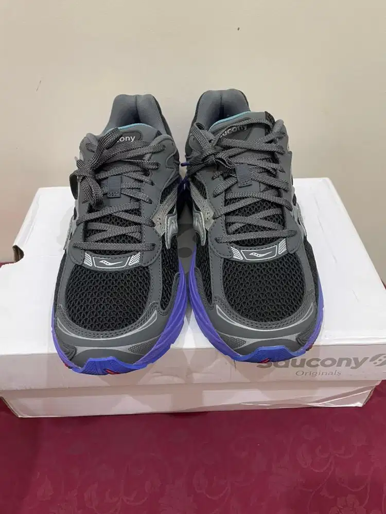 WTS SAUCONY PROGRID OMNI 9
