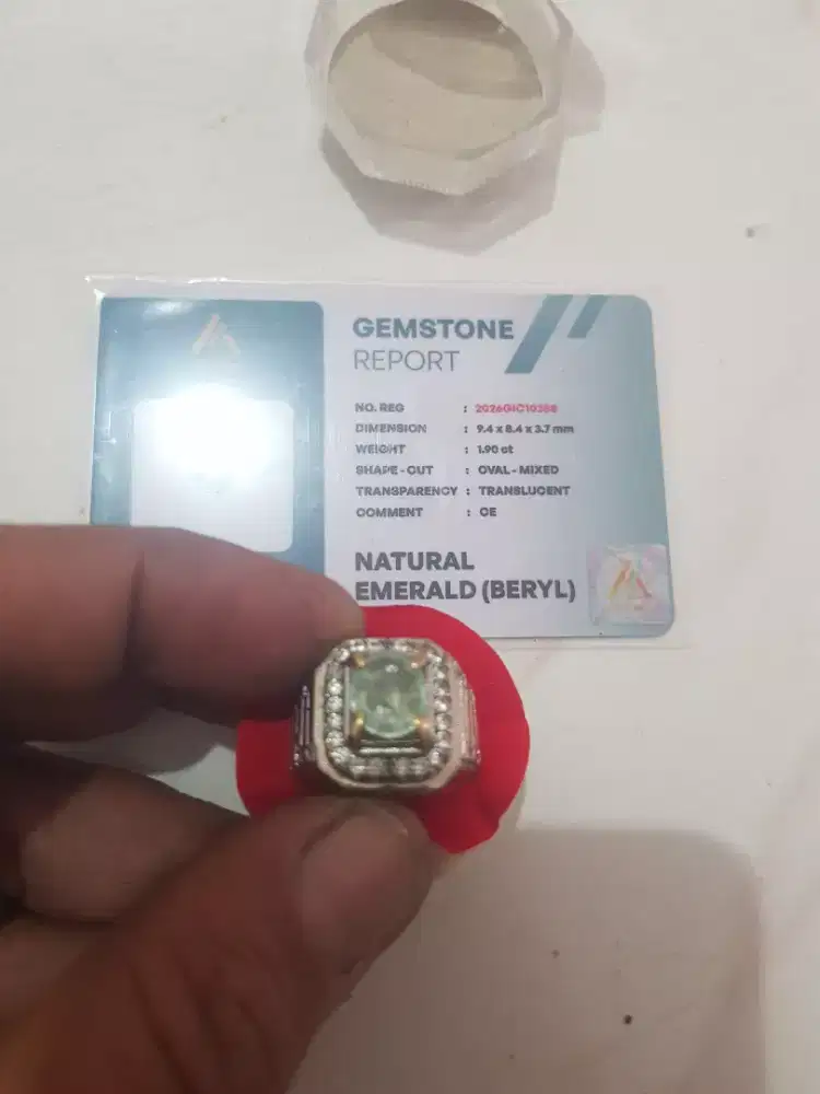 # Di Jual Batu Mulia Jambrut + Cincin Harga Sahabat #