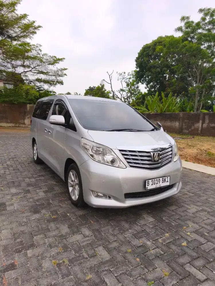 Alphard G 2.4 CBU Tahun 2010