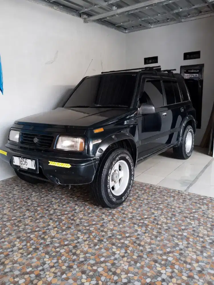 Suzuki escudo tahun 1995
