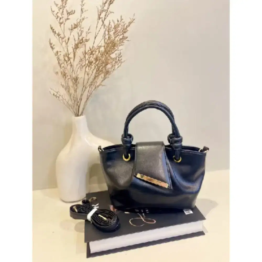 Tas cantik dgn desain yang unik
