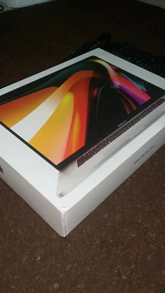 Macbook Pro 2019 i7 512/16 GB