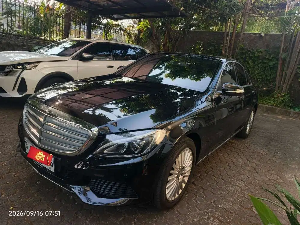 Mercedes-Benz C250 2015 Bensin