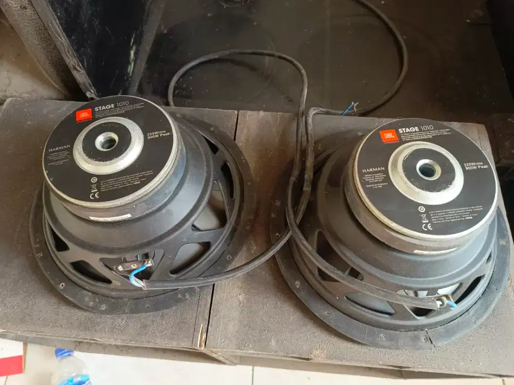 JBL 10' SEPASANG