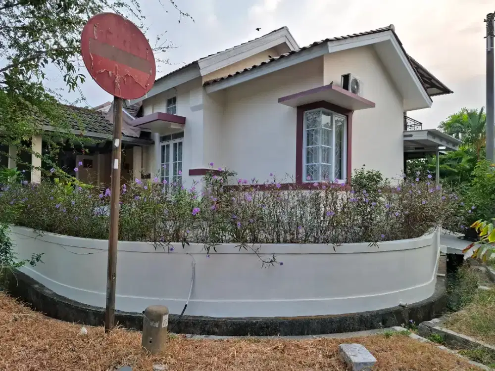 Rumah Hook Idaman – 2 Sisi Terbuka, Cahaya & Sirkulasi Bagus