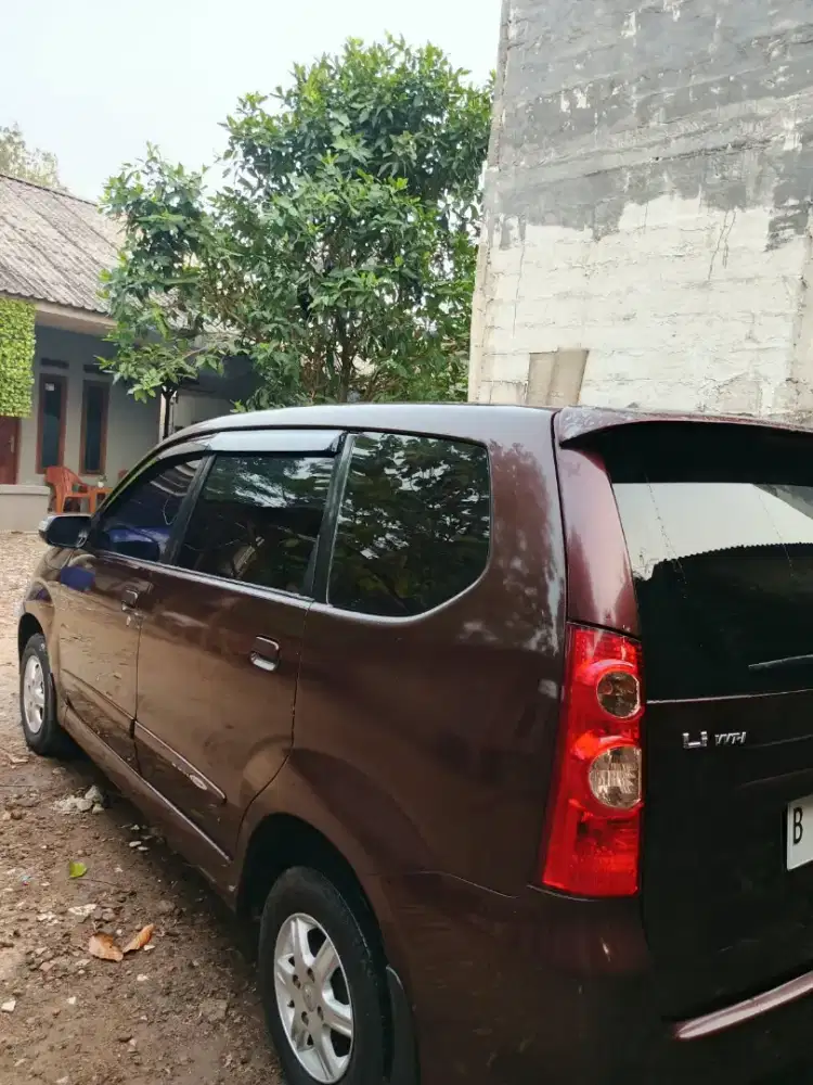 Daihatsu Xenia 2010 Bensin